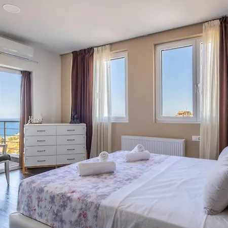 Casa Del Mar